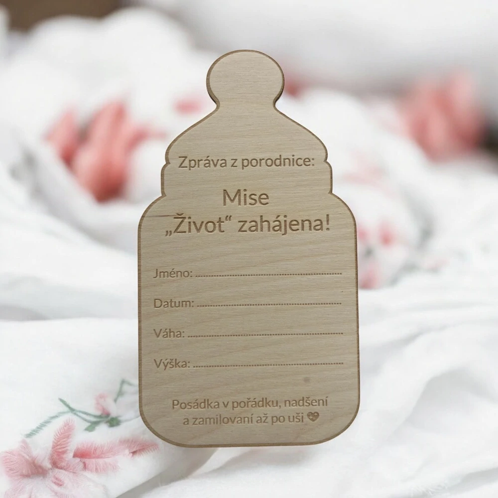 "Ahoj světe" - milníková kartička - set s gravírovanou tužkou 3