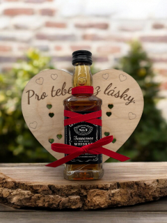 Dárkové dřevěné srdce s Jack Daniel’s