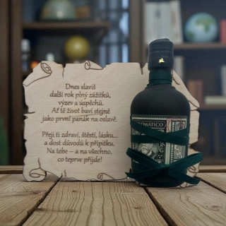 Dárková dřevěná deska s Diplomatico – stylový dárek pro milovníky rumu