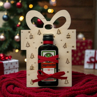 Dřevěný vánoční dárek s mini Jägermeister