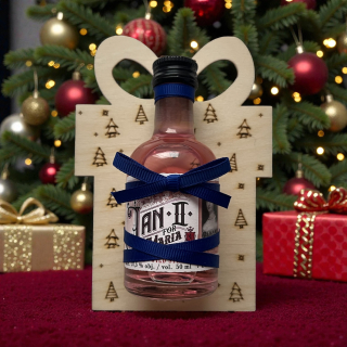 Dřevěný vánoční dárek s mini Jan II. Pink Gin